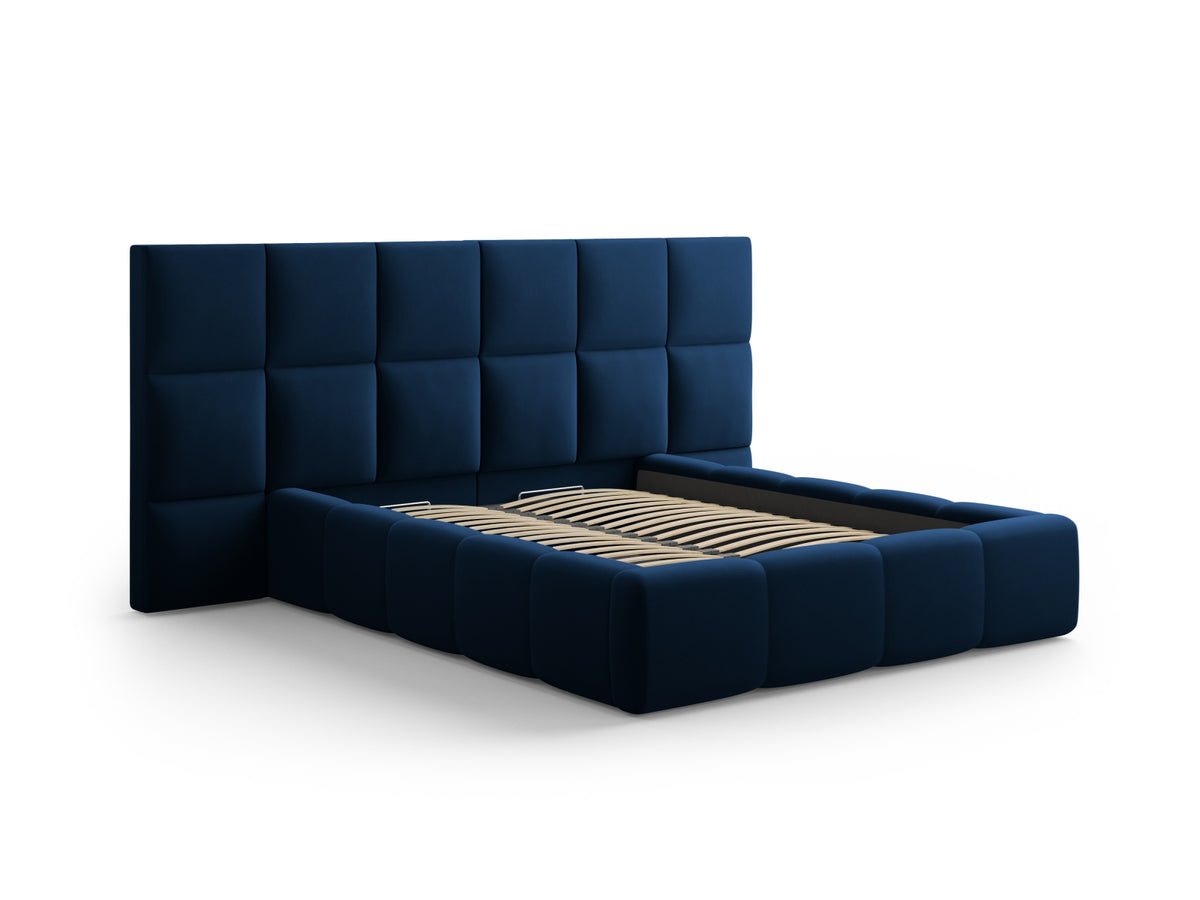 Samt-Bett Livigno in Light Beige mit doppeltem Kopfteil, Metallrahmen und Stauraumkasten, Grösse 180 x 200 cm, Hersteller Cosmopolitan Design