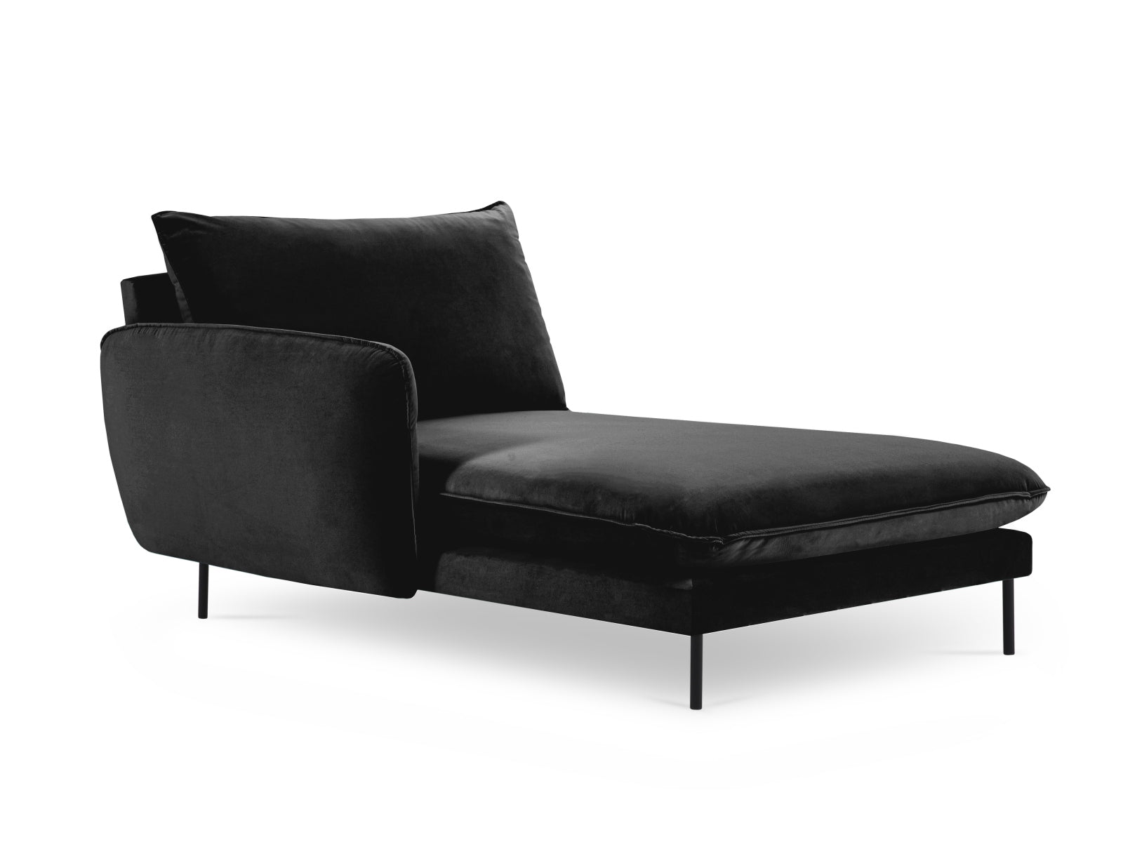 Stilvolles Vienna Velour Sofa Chaise Lounge links 110cm von Cosmopolitan Design. Komfortable Polsterung und edler Veloursstoff für Ihr Zuhause.
