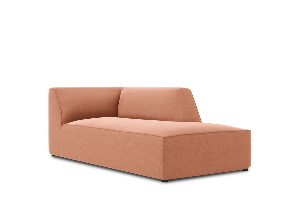 Beige Samt-Chaiselongue Siena von Cosmopolitan Design, rechte Ausführung, Massivholzrahmen, schwarze Kunststoffbeine, 181cm lang.
