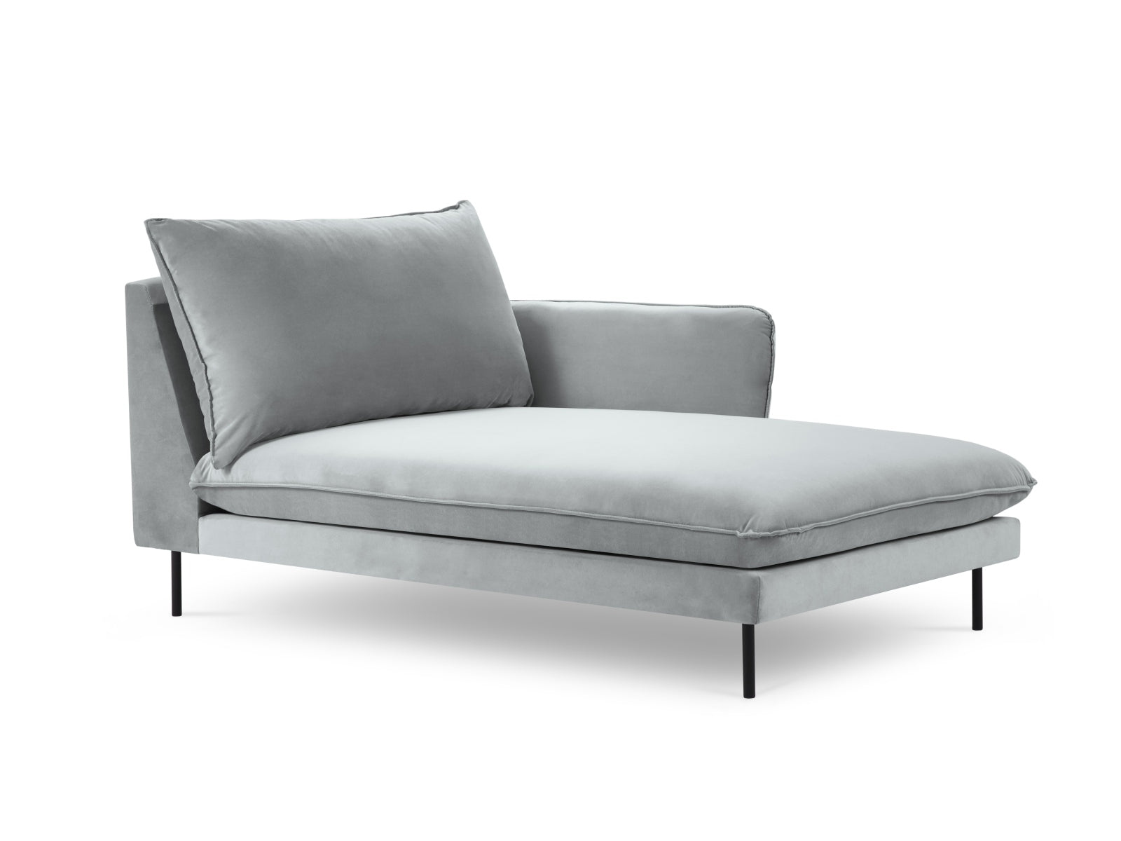 Vienna Velour Sofa Chaise Lounge rechts 1 Sitz 110cm in Light Grey/Schwarz präsentiert im Onlineshop von KAQTU Design AG. L-Sofa rechts ist von Cosmopolitan Design