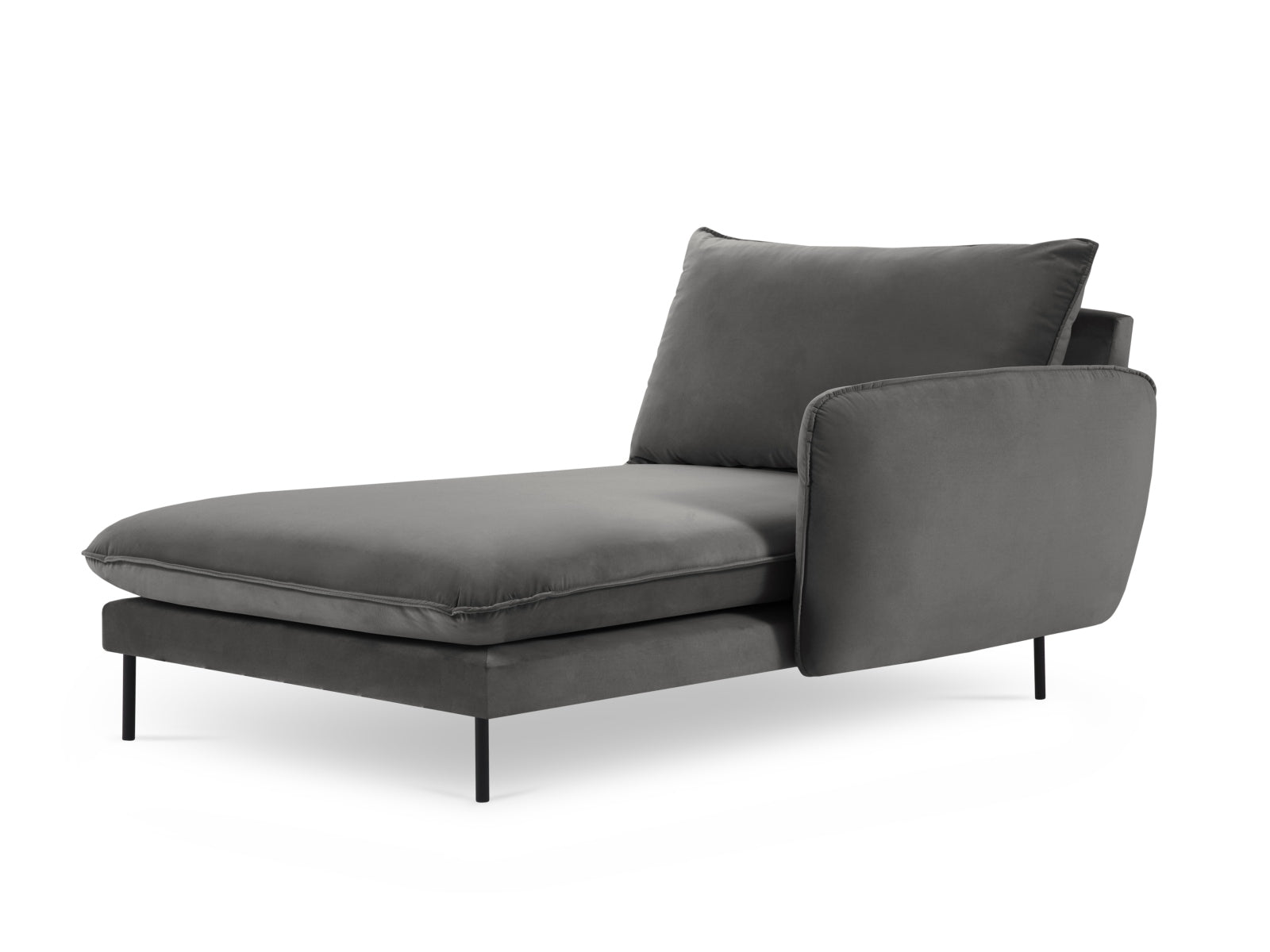 Luxuriöses Vienna Velour Sofa Chaise Lounge rechts 110cm von Cosmopolitan Design. Perfekt für moderne Wohnräume, bietet es Stil und Bequemlichkeit.