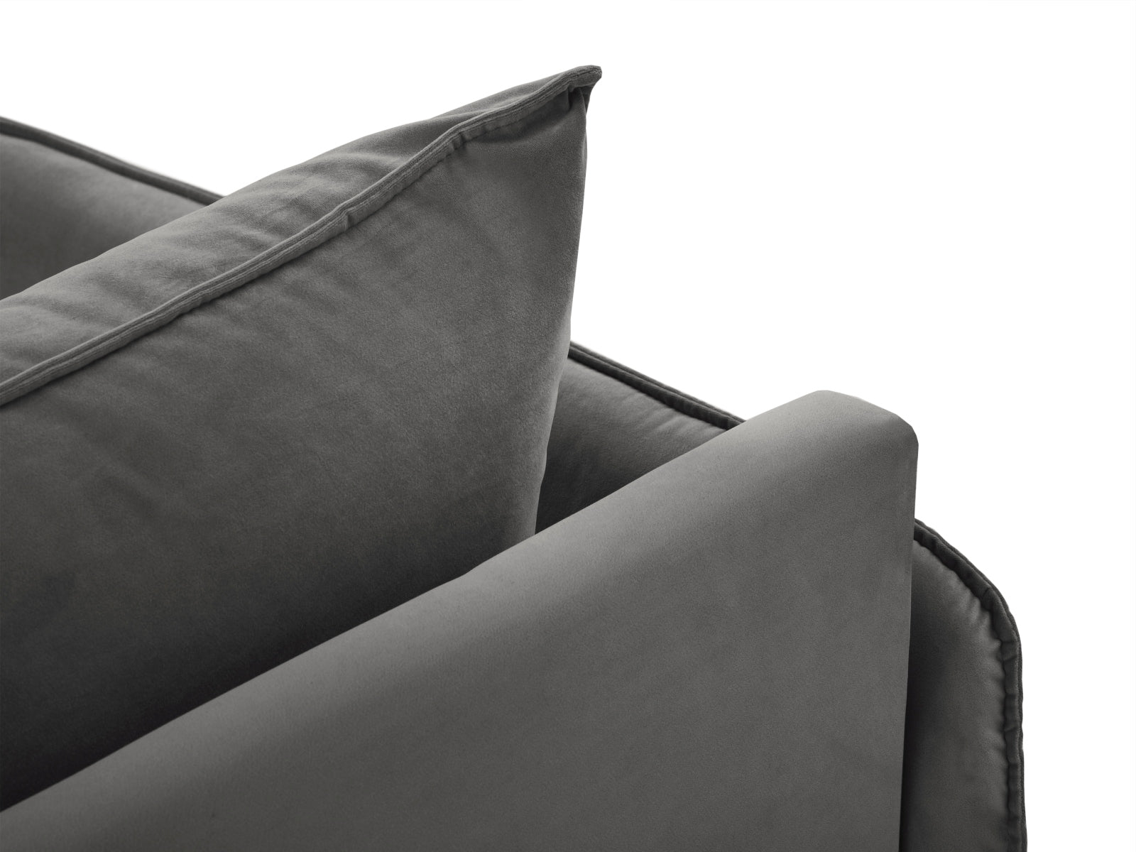 Elegantes Vienna Velour Sofa Chaise Lounge rechts 110cm von Cosmopolitan Design. Ideal für stilvolle Wohnräume, vereint es Komfort und modernes Design.