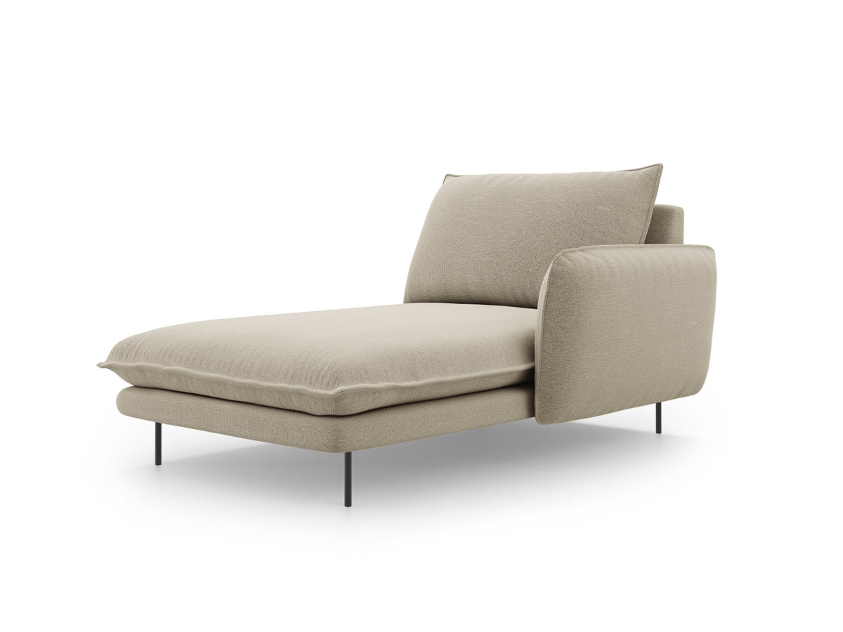 Vienna Sofa Chaise Lounge rechts 1 Sitz 110cm in Beige/Schwarz-Positano präsentiert im Onlineshop von KAQTU Design AG. L-Sofa rechts ist von Cosmopolitan Design