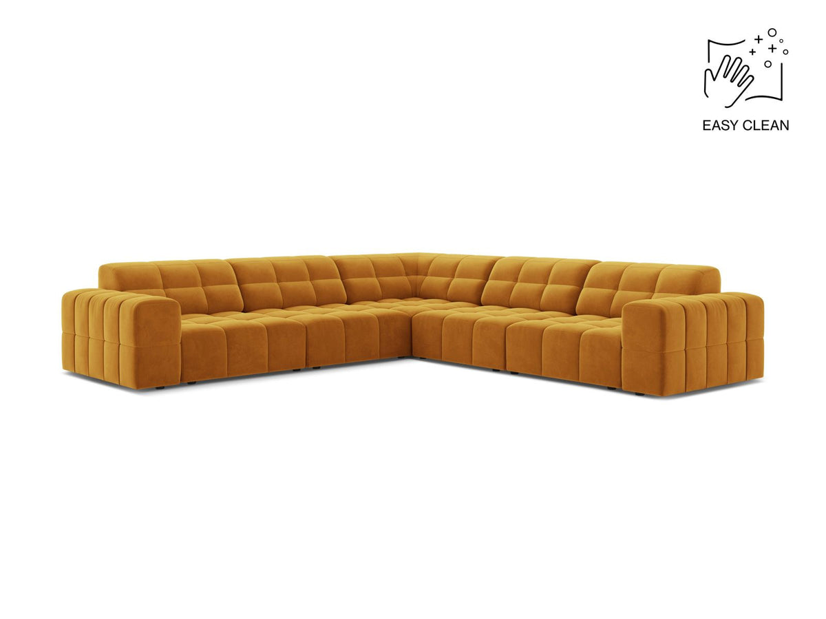 Ecksofa Chicago von Cosmopolitan Design in Light Beige-Eden mit Chenille-Stoff, Massivholzrahmen und schwarzen Kunststoffbeinen, 4-Sitzer-Form.