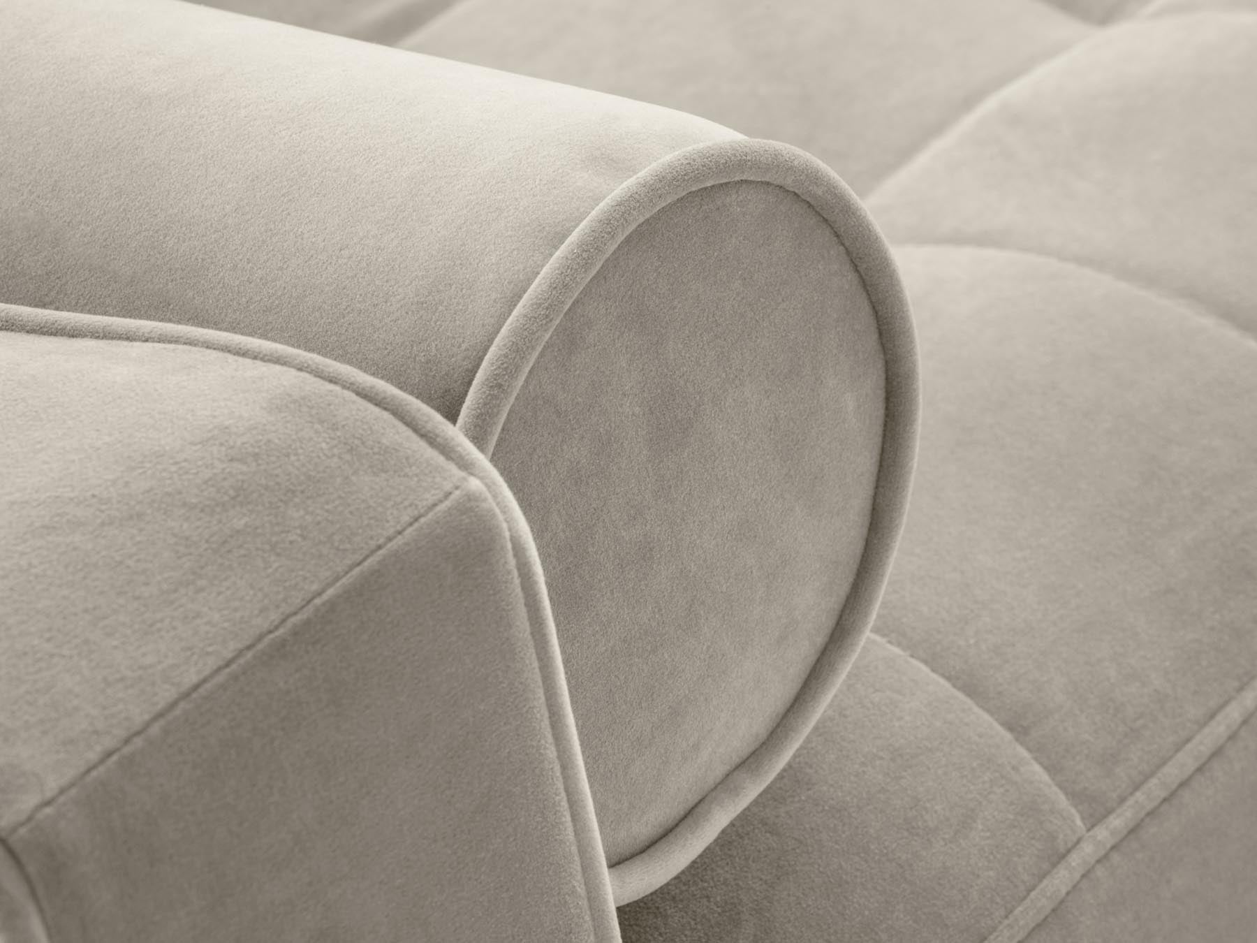 Elegantes 5-Sitzer Ecksofa links Aspen in stilvollem Dunkelbeige, ideal für entspannte Abende und bietet zusätzlichen Stauraum für Utensilien.