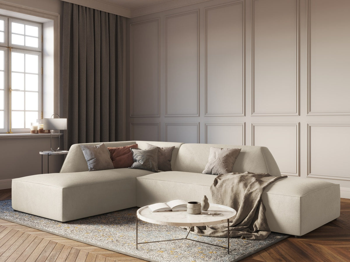 Modulares Ecksofa Siena links, 4-Sitzer, Light Beige-Scala Stoff, Massivholzrahmen, schwarze Kunststoffbeine, Sitzhöhe 40 cm.
