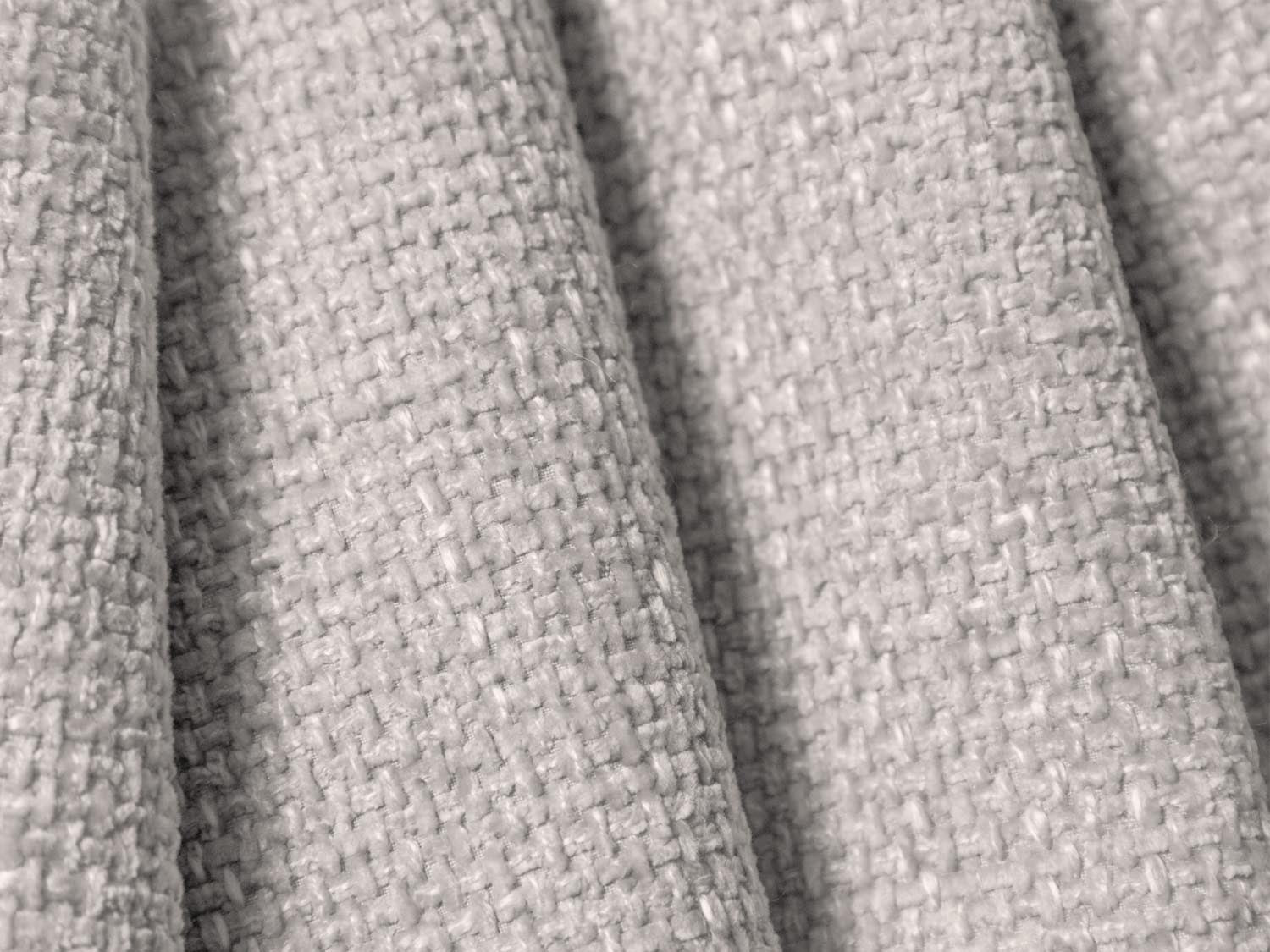 Modernes Tulum Ecksofa links, 4-Sitzer in stilvollem Grau, ideal für komfortable und elegante Wohnräume von Cosmopolitan Design.