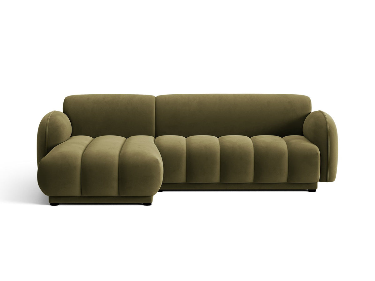 Bilbao Ecksofa links 3-Sitzer von Cosmopolitan Design in Light Beige-Casino Samtstoff, Holzrahmen, schwarze Kunststoffbeine, mit Récamiere.