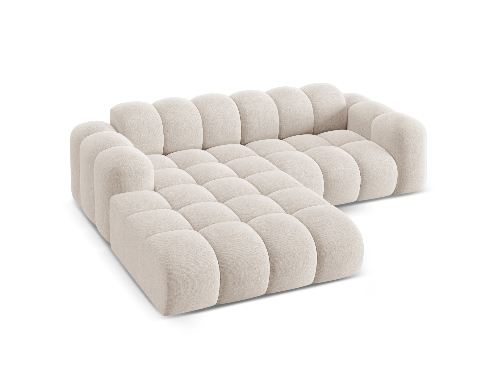 Stylisches 3-Sitzer Ecksofa Treno in sanftem Beige, ideal für entspannte Wohnräume, erhältlich bei Cosmopolitan Design.