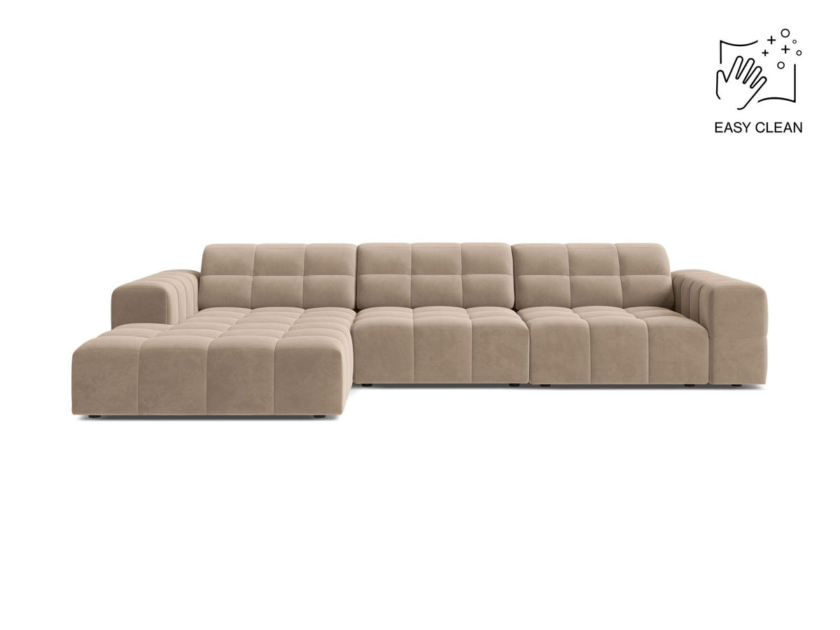 Ecksofa links Chicago von Cosmopolitan Design in Light Beige-Venus Samtvelours, Holzrahmen, Récamiere links, Kunststoffbeine schwarz.