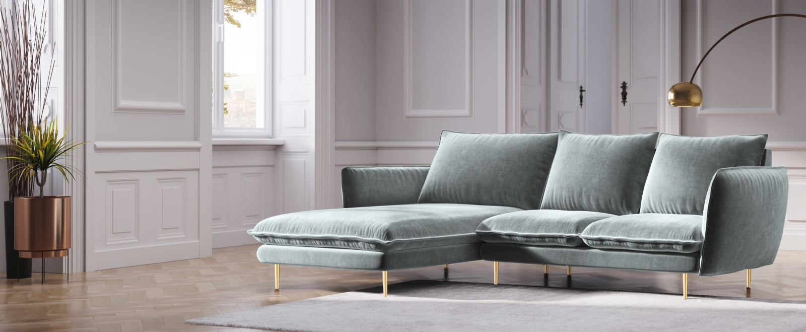 Entdecken Sie das elegante Vienna Velour Ecksofa links 5 Sitzer 170cm von Cosmopolitan Design – stilvoll, komfortabel und ideal für Ihr Wohnzimmer.