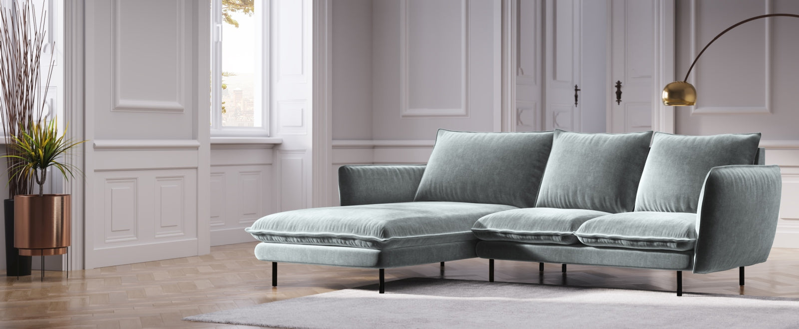 Entdecken Sie das elegante Vienna Velour Ecksofa links 5 Sitzer 170cm von Cosmopolitan Design – stilvoll, komfortabel und ideal für Ihr Wohnzimmer.
