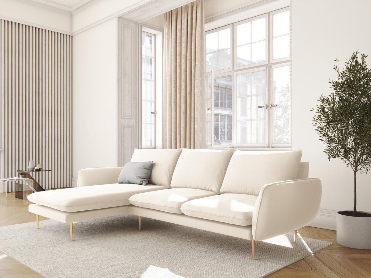 Vienna Velour Ecksofa links 5 Sitzer 170cm in Light Beige/Gold-Bluvel präsentiert im Onlineshop von KAQTU Design AG. Ecksofa links ist von Cosmopolitan Design