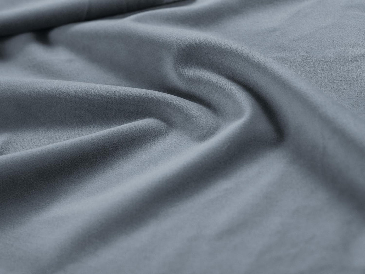 Vienna Velour Ecksofa links 5 Sitzer 170cm in Light Blue/Schwarz-Bluvel präsentiert im Onlineshop von KAQTU Design AG. Ecksofa links ist von Cosmopolitan Design