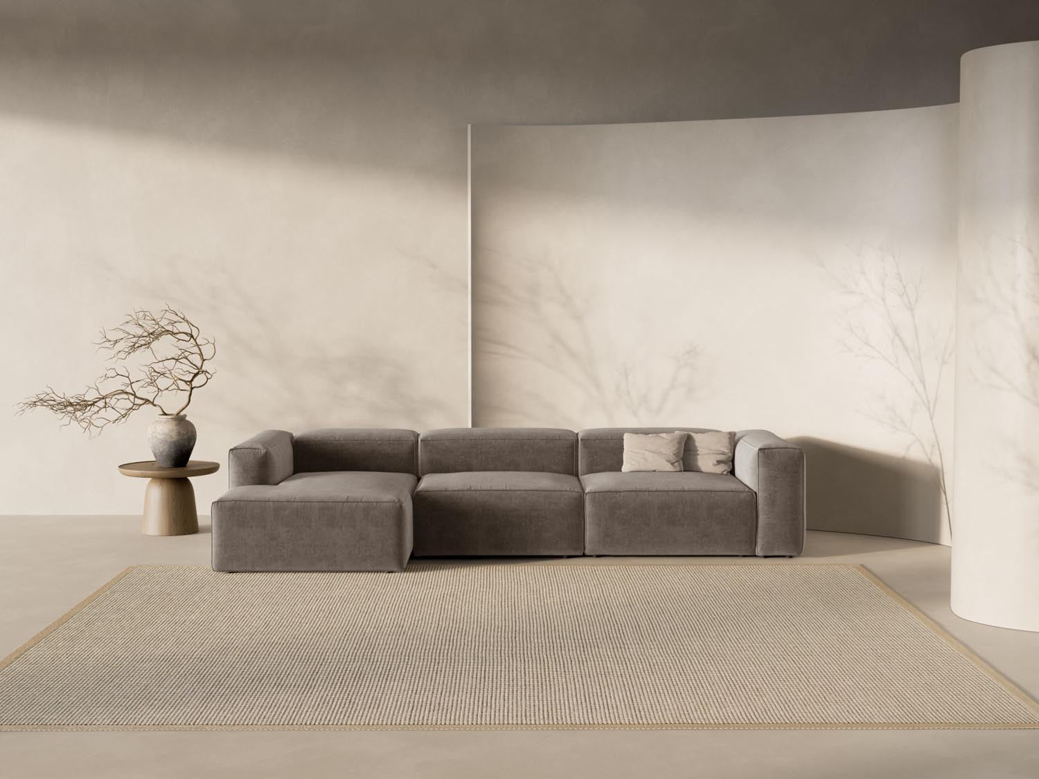 Entdecken Sie das elegante Bergamo Modulare Ecksofa links 4 Sitzer von Cosmopolitan Design – perfekt für Ihr modernes Zuhause und gemütliche Stunden!