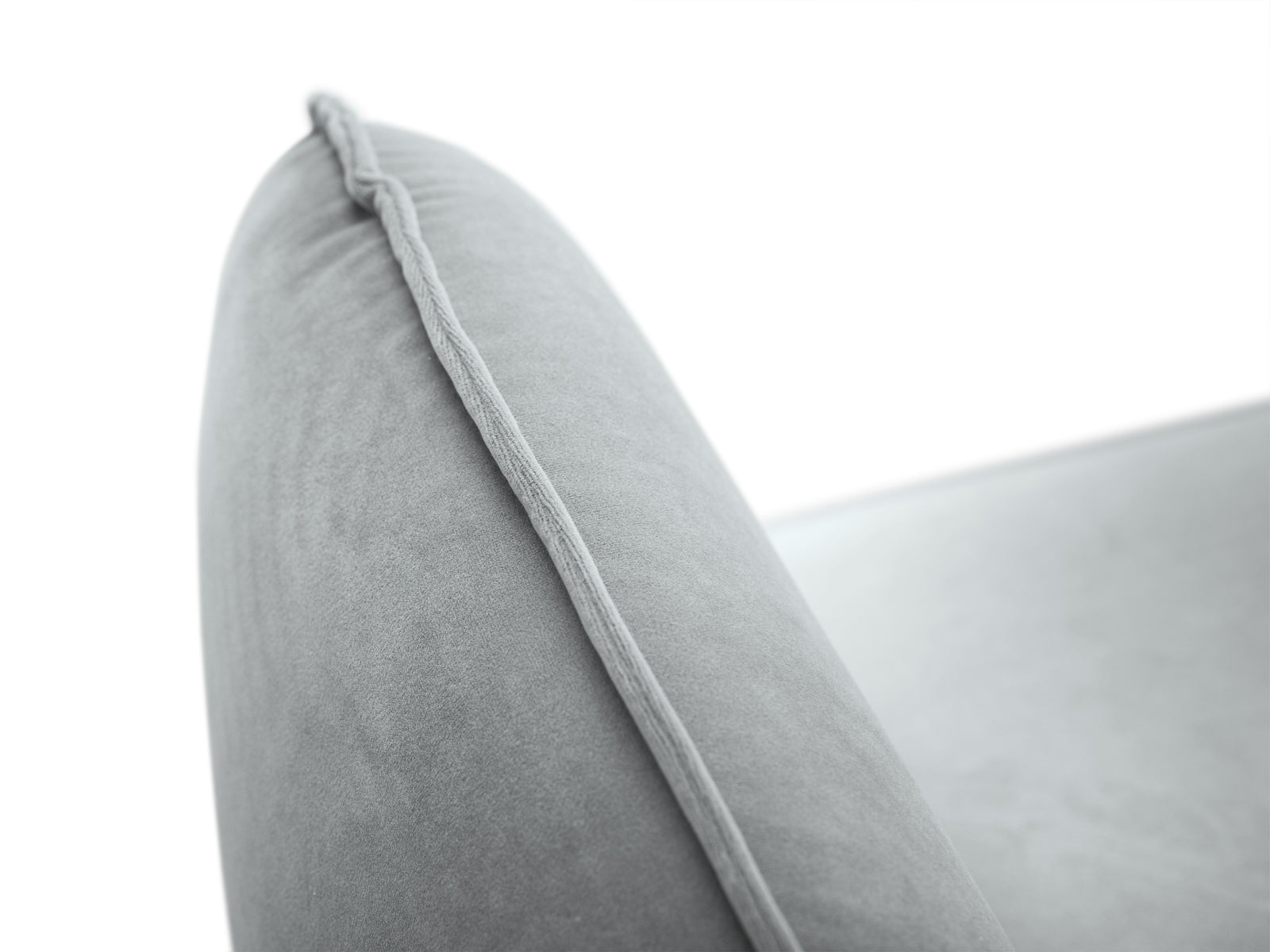 Erleben Sie das Vienna Velour Ecksofa links für 6 Personen. Hochwertiger Velourstoff, modernes Design und optimaler Komfort für gesellige Abende!