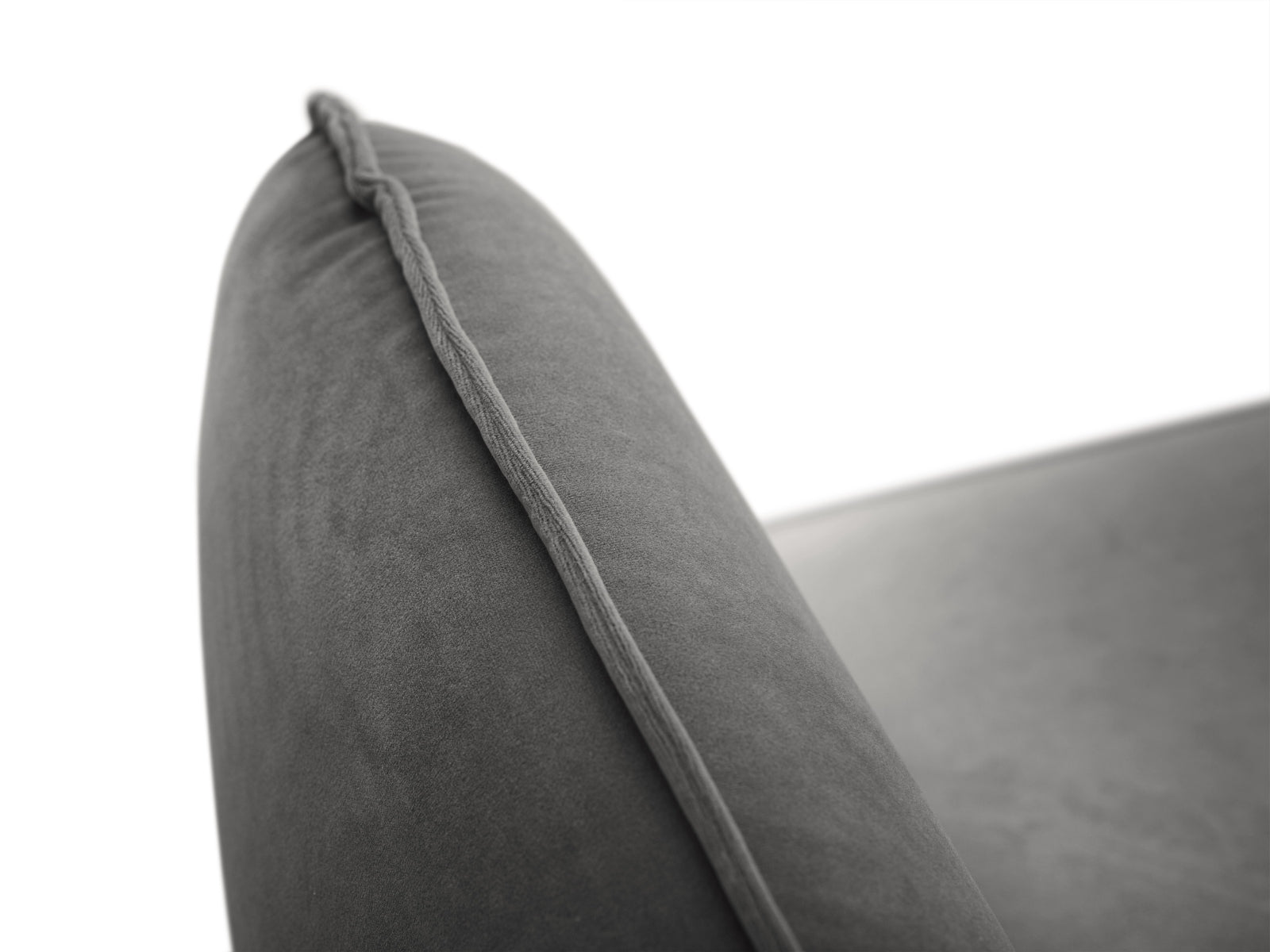 Erleben Sie das Vienna Velour Ecksofa links für 6 Personen. Hochwertiger Velourstoff, modernes Design und optimaler Komfort für gesellige Abende!