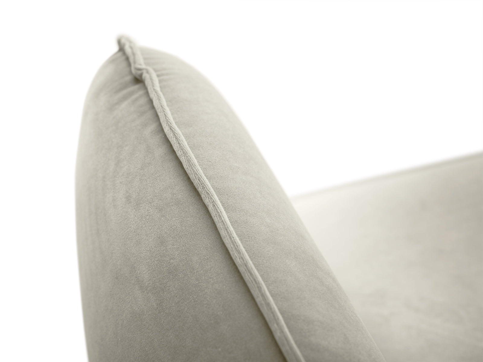 Erleben Sie das Vienna Velour Ecksofa links für 6 Personen. Hochwertiger Velourstoff, modernes Design und optimaler Komfort für gesellige Abende!