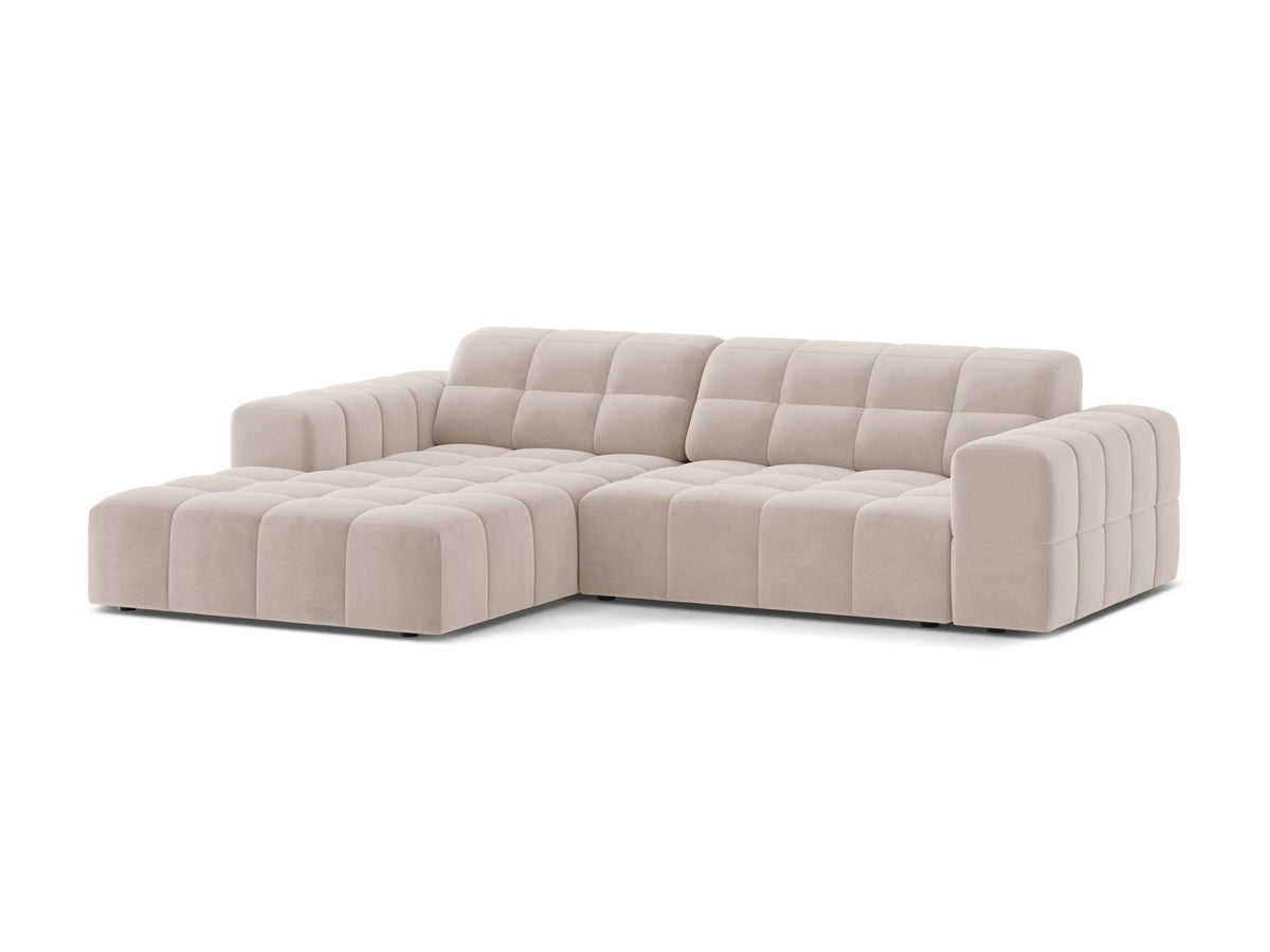Ecksofa links Chicago in dunkelgrünem Samtstoff mit schwarzen Kunststoffbeinen, Massivholzrahmen und markanter Récamiere-Form.