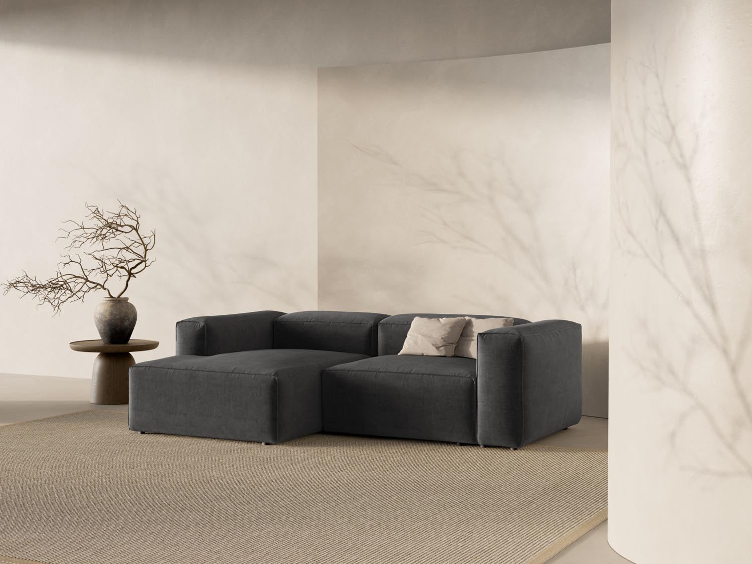 Entdecken Sie das elegante Bergamo Modulare Ecksofa links 2 Sitzer von Cosmopolitan Design – perfekt für Ihr modernes Zuhause und gemütliche Stunden!