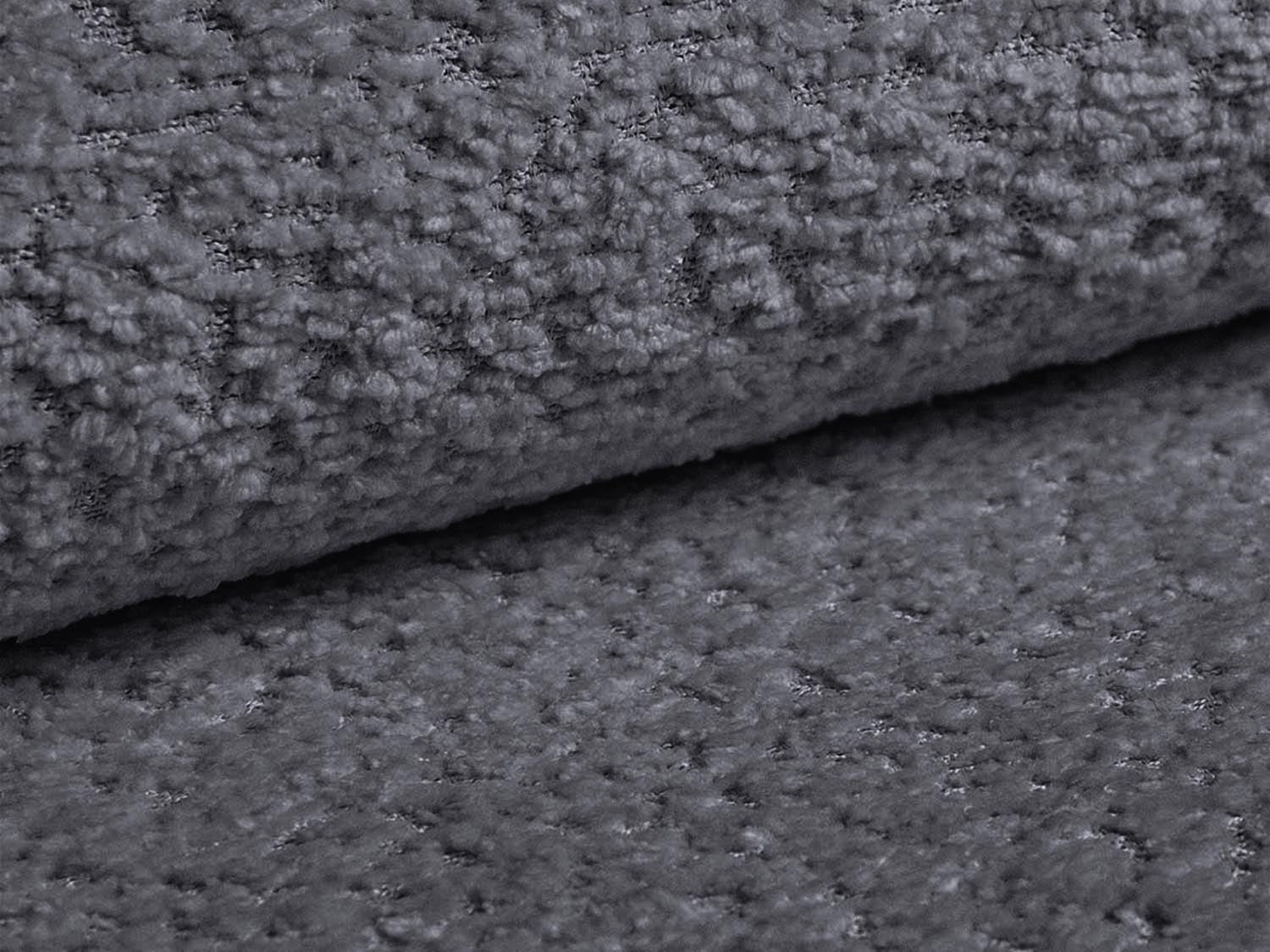 Stilvolles Deko Kissen Kemi in Graphit und Koralle, perfekt für moderne Interiors. Hochwertige Materialien von Cosmopolitan Design.