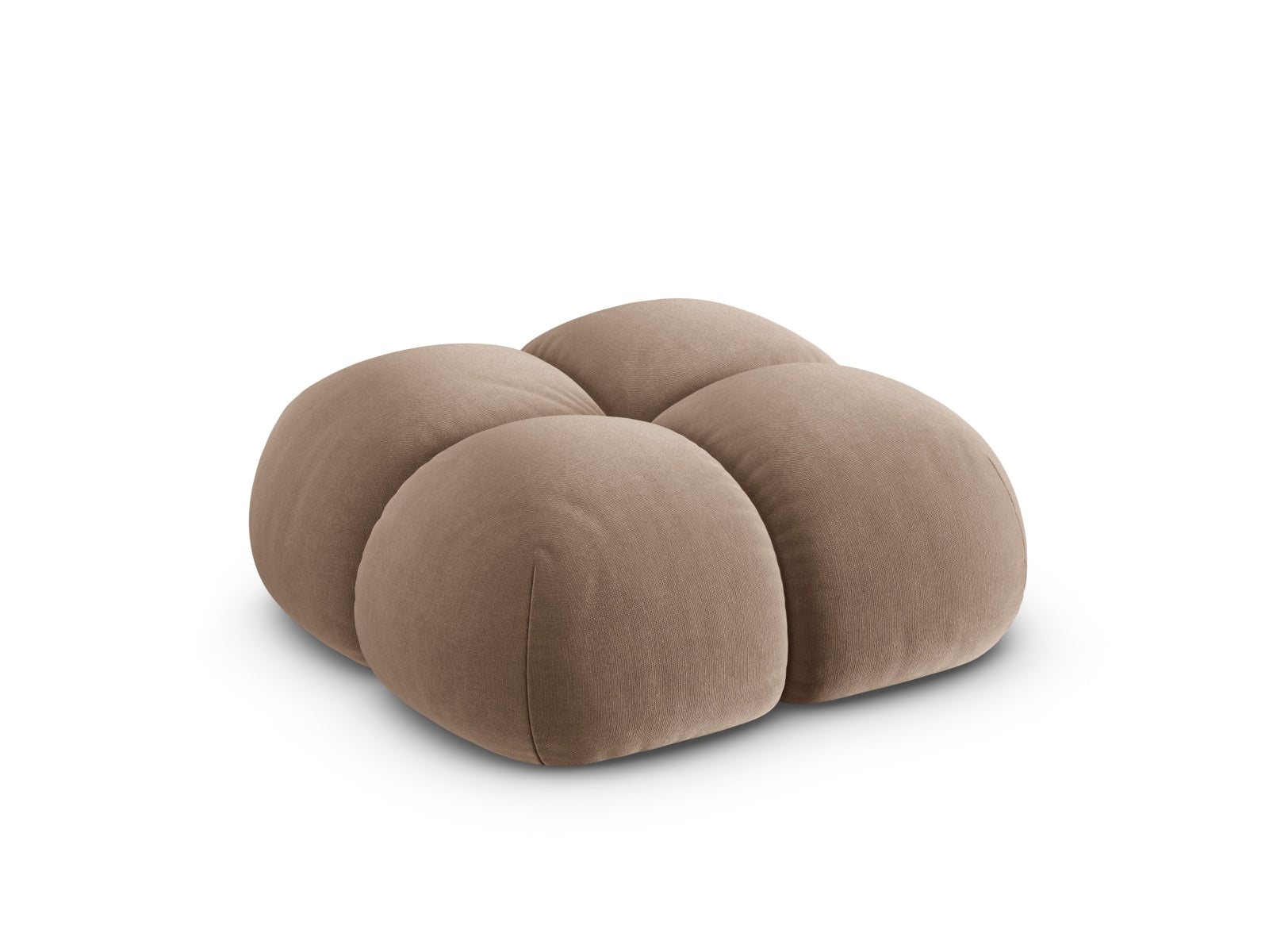 Stilvoller Loretto Velour Pouf in sanftem Dunkelbeige, vielseitig einsetzbar als Sitz oder Fußstütze, ergänzt jedes moderne Interieur.