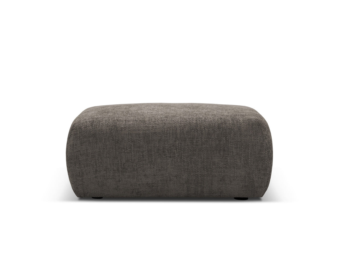 Gepolsterter Pouf Matera mit Velourbezug auf schwarzen Kunststoffbeinen, Cosmopolitan Design
