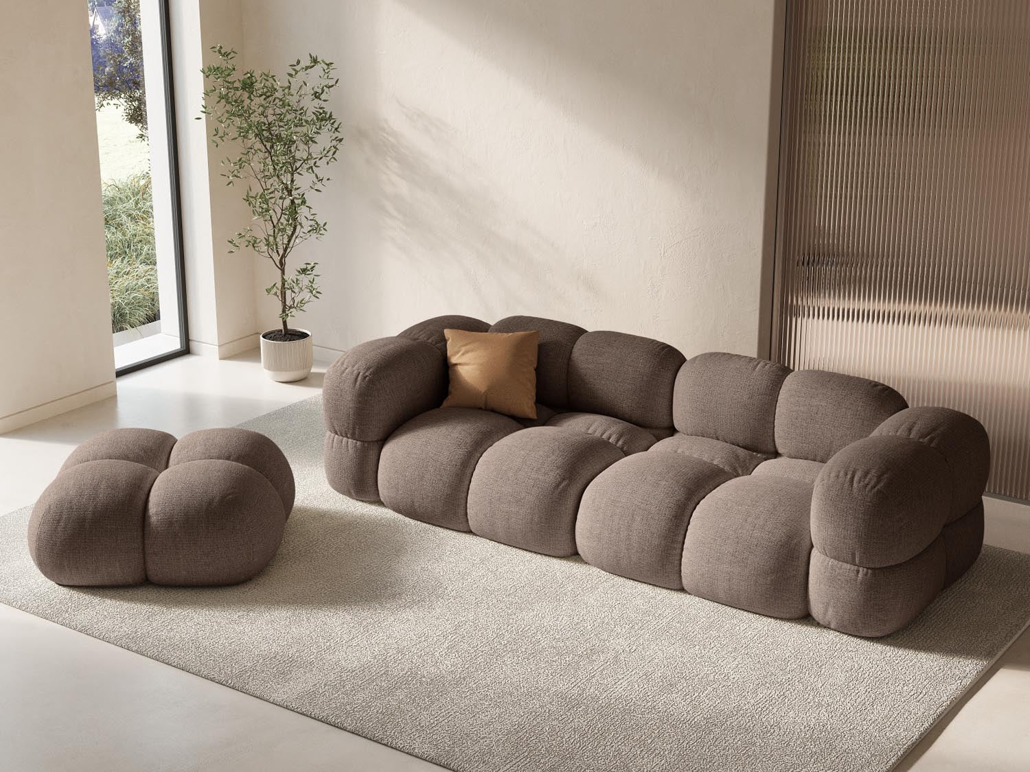 Eleganter Loretto Pouf mit einem Durchmesser von 90 cm in Cappuccino-Sorella, ideal für stilvolle Wohnräume und gemütliche Sitzgelegenheiten.