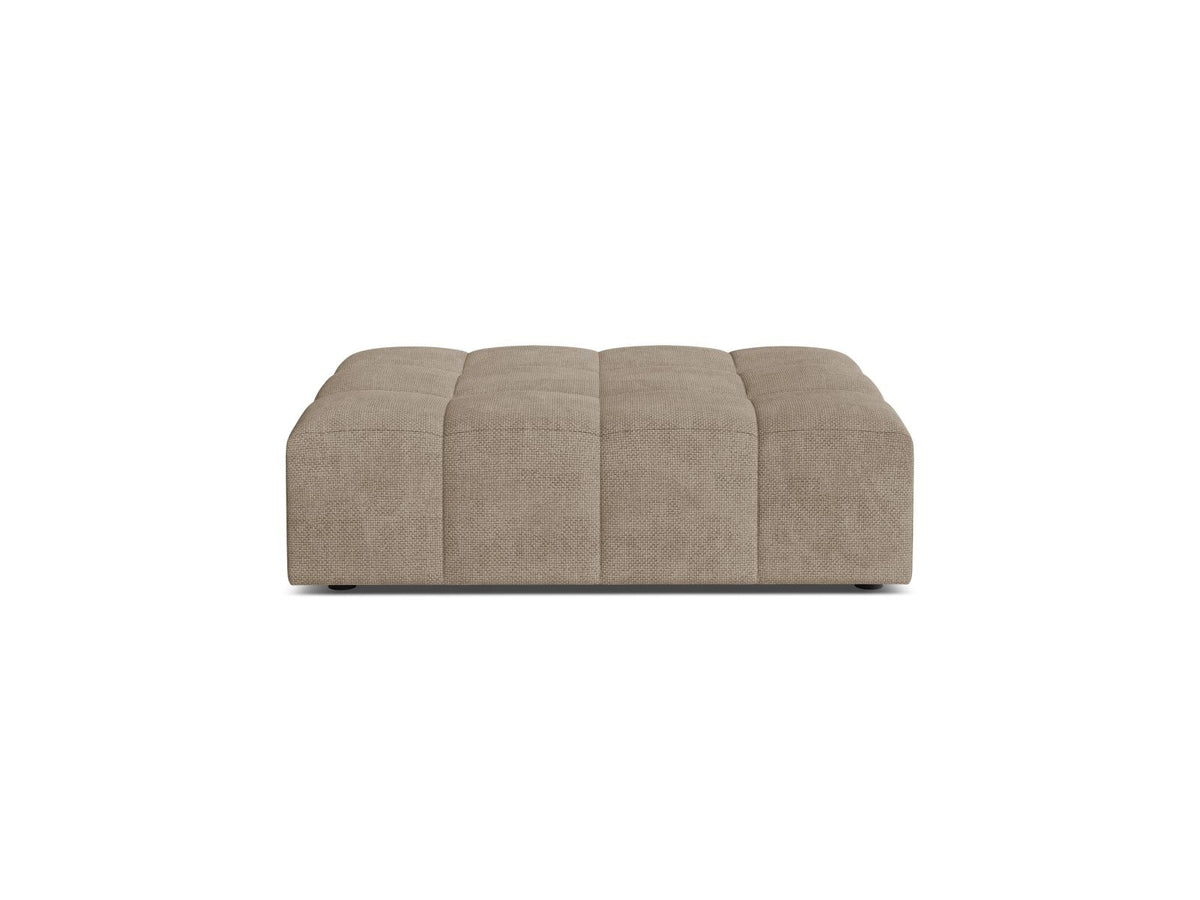 Pouf Chicago mit Massivholzrahmen, Sperrholz und Chenille-Stoffbezug in Light Beige, schwarze Kunststoffbeine, Sitzhöhe 42 cm.