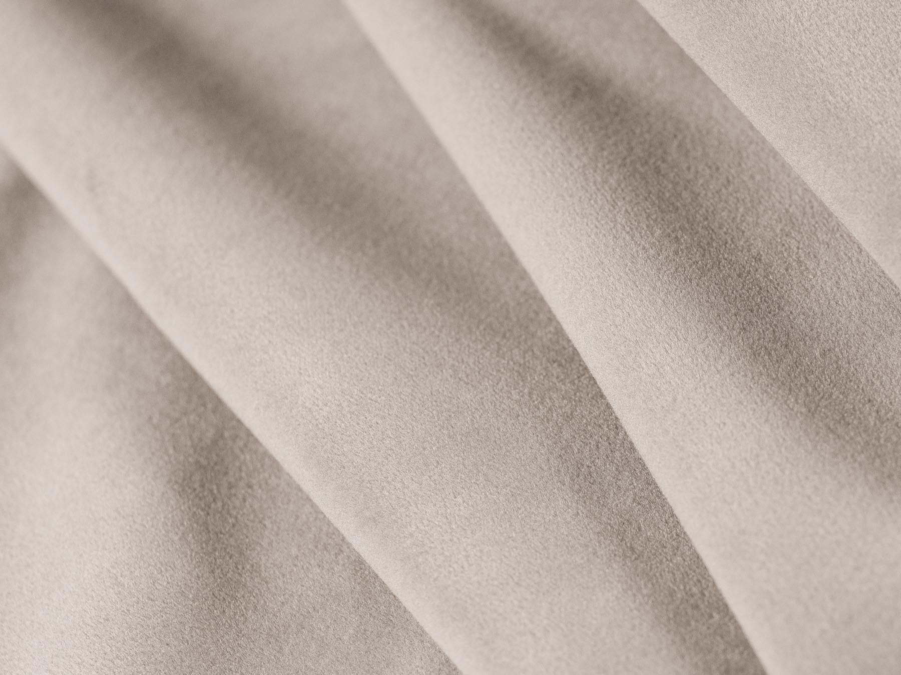 Stylischer 1-Sitzer Pouf Matera in warmen Beige- und Grautönen, perfekt für moderne Interiors und gemütliche Sitzgelegenheiten.