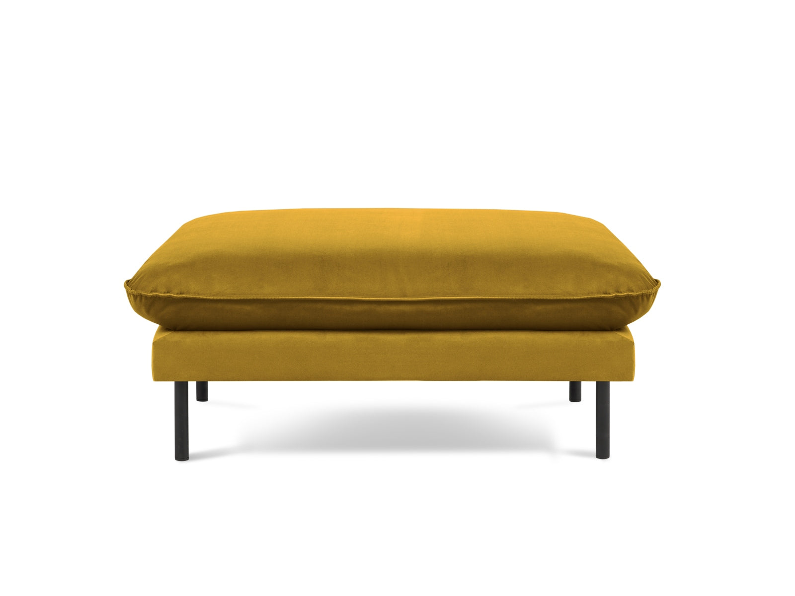 Entdecken Sie den eleganten Vienna Velour Pouf 80cm von Cosmopolitan Design – vielseitig, stilvoll und perfekt für jedes Zuhause.