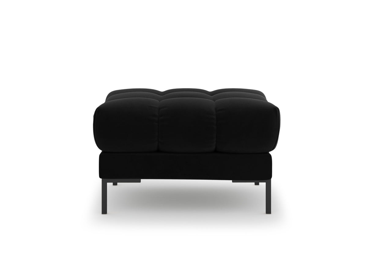 Quadratischer Pouf Bali mit gepolsterter Sitzfläche aus Stoff auf schlanken Metallbeinen