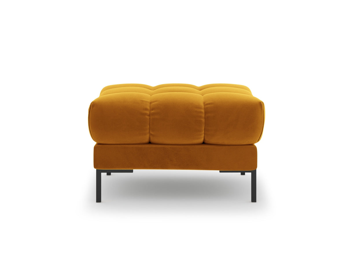 Quadratischer Pouf Bali mit gepolsterter Sitzfläche aus Stoff auf schlanken Metallbeinen