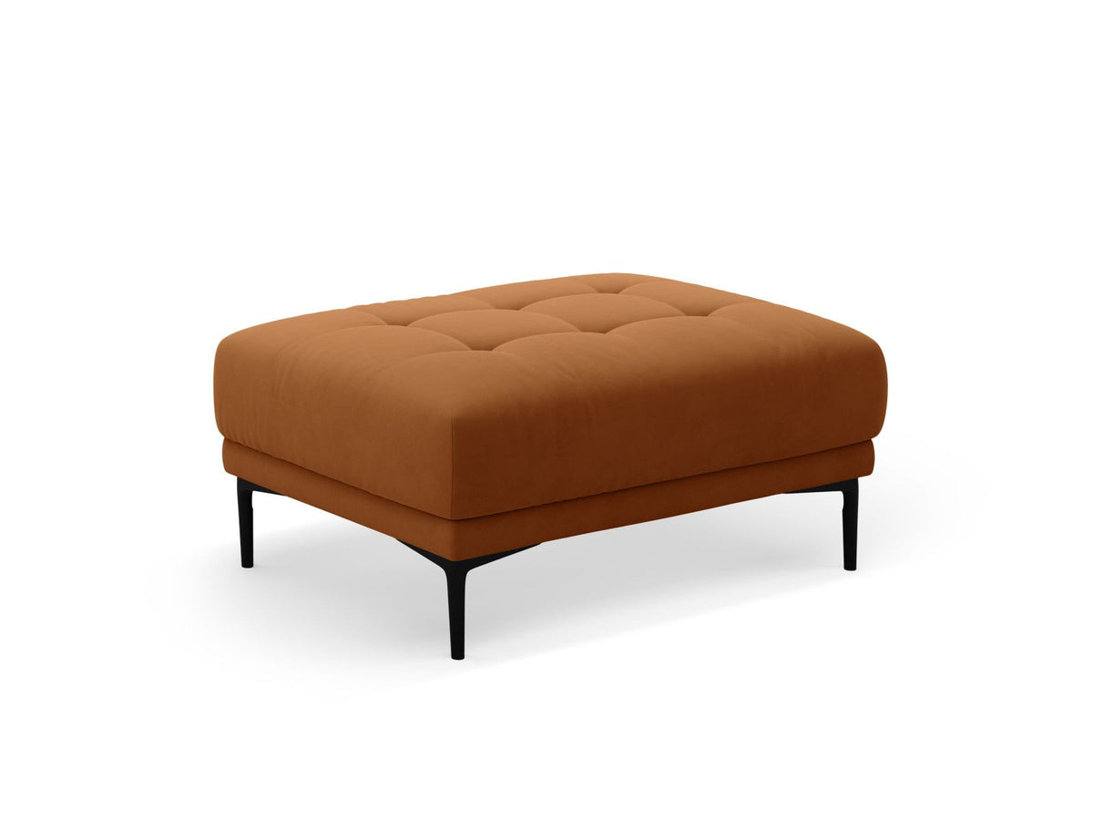 Beige-farbener Samt-Pouf Lazio mit rundlicher Sitzfläche, schwarzen Metallbeinen aus Stahl und Velours-Bezug Salvador.