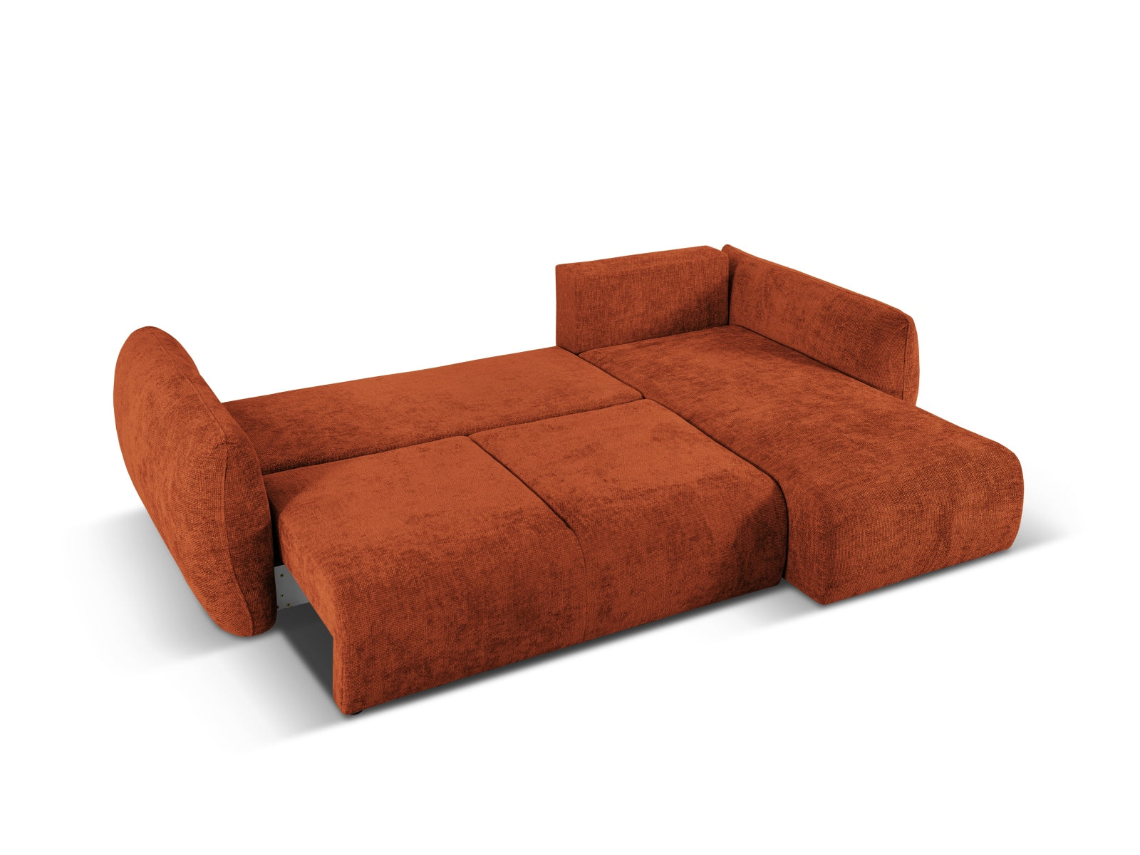 Elegantes 4-Sitzer Ecksofa Matera in warmem Terracotta, mit praktischer Schlaffunktion und Stauraum für eine stilvolle Wohnraumgestaltung.
