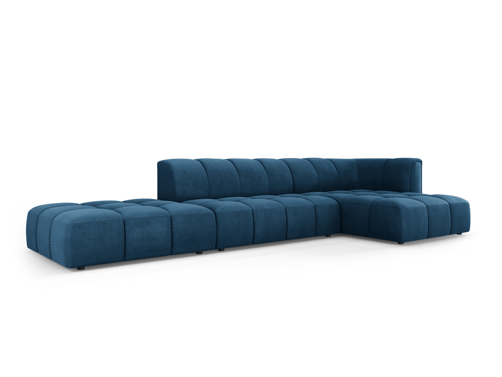 5-Sitzer Ecksofa rechts Moritz in Royal Blue-Rebel präsentiert im Onlineshop von KAQTU Design AG. Ecksofa rechts ist von Cosmopolitan Design