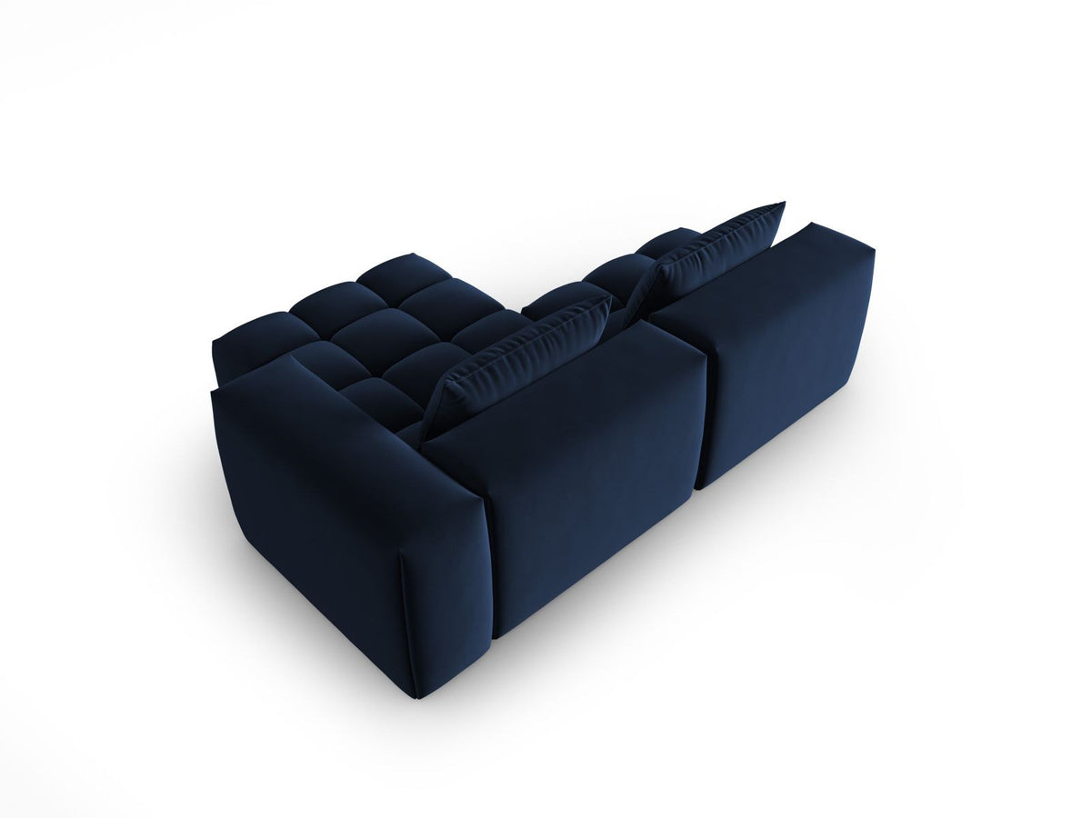 Modulares Ecksofa rechts in Sand-Casino Samt mit Massivholzrahmen, schwarzen Kunststoffbeinen und drei Sitzplätzen, seitliche Ansicht.