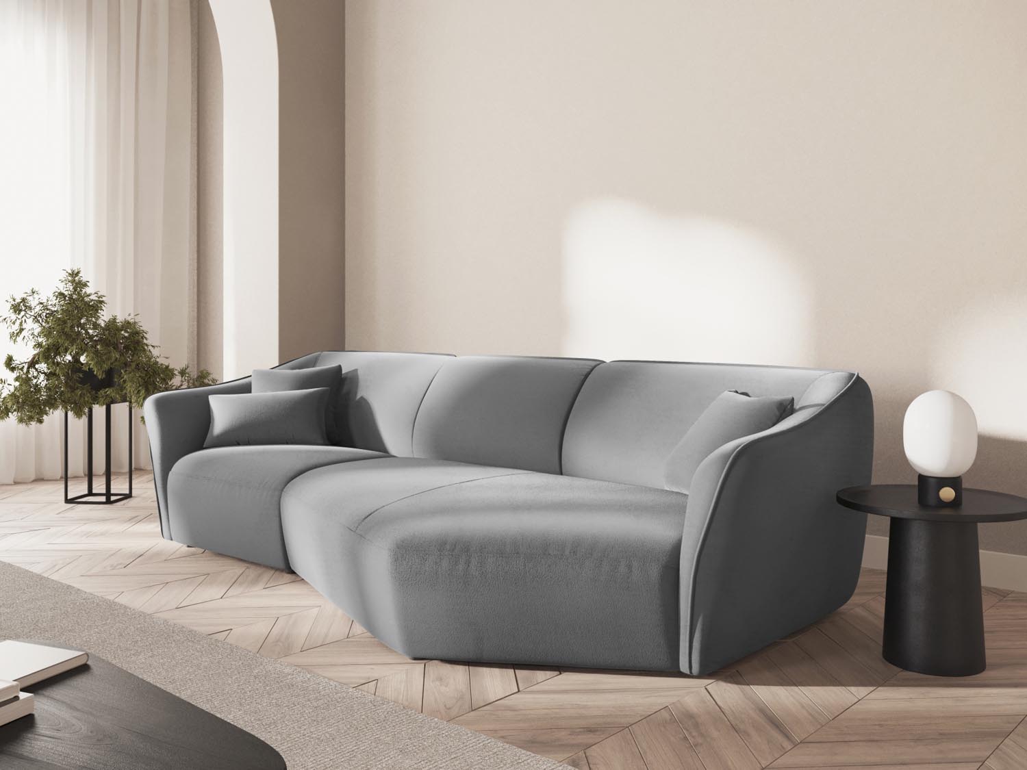 Tokyo Velour Modular Ecksofa rechts 5 Sitzer in Light Grey präsentiert im Onlineshop von KAQTU Design AG. Ecksofa rechts ist von Cosmopolitan Design