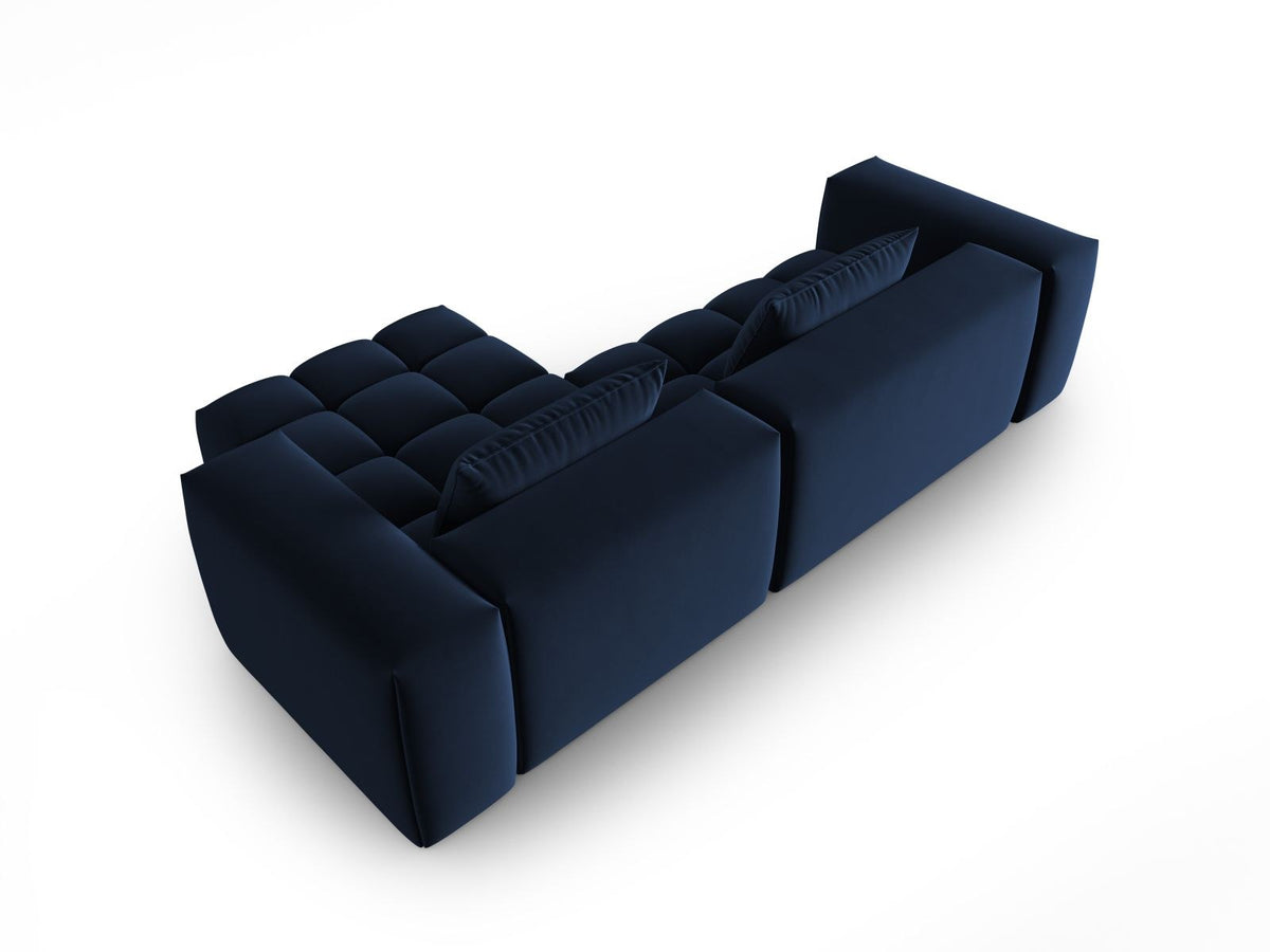 Modulares Ecksofa rechts in Sand-Casino Samt mit Massivholzrahmen, schwarzen Kunststoffbeinen und drei Sitzplätzen, seitliche Ansicht.