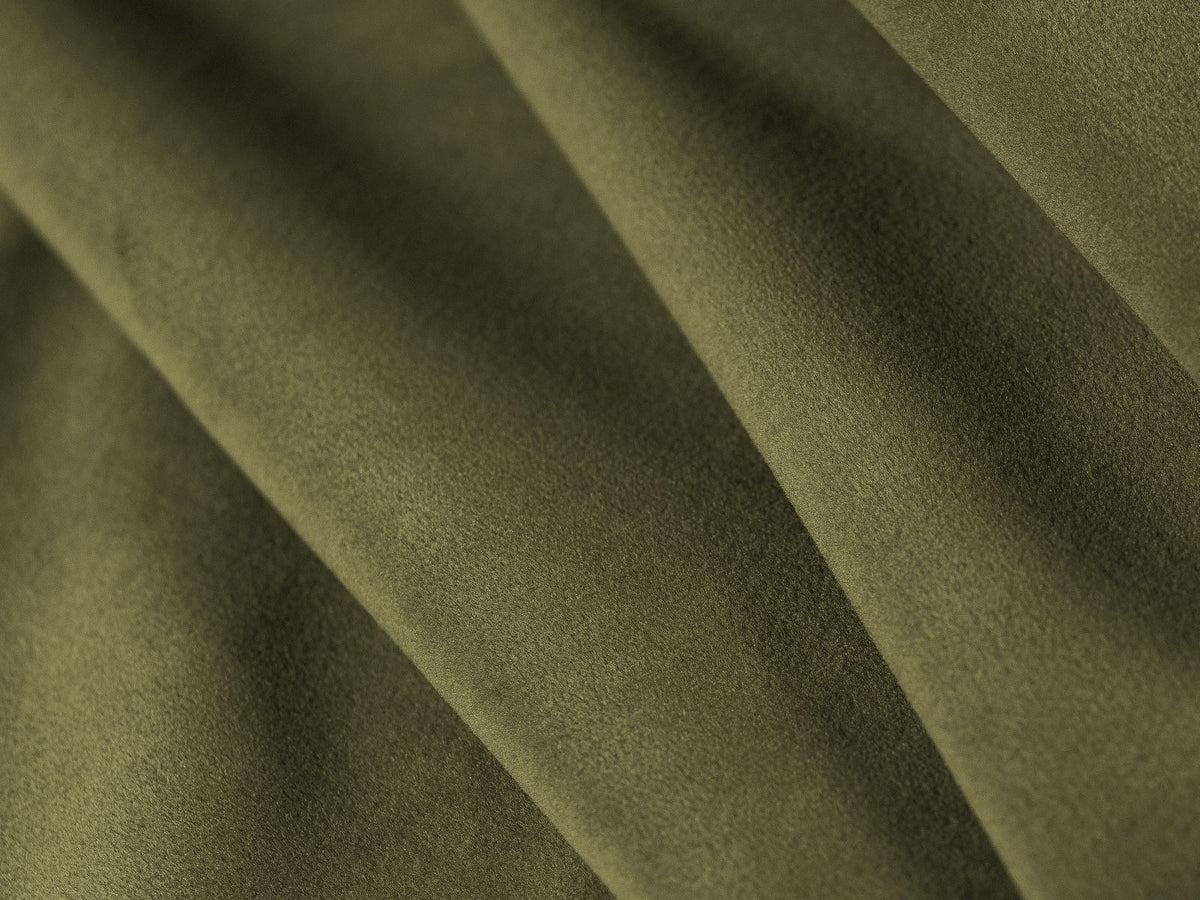 Modulares Ecksofa rechts in Sand-Casino Samt mit Massivholzrahmen, schwarzen Kunststoffbeinen und drei Sitzplätzen, seitliche Ansicht.