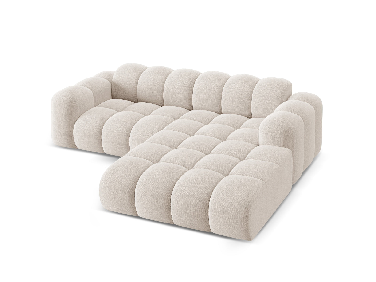 Elegantes 3-Sitzer Ecksofa Treno in warmen Beigetönen, ideal für stilvolle Wohnräume, erhältlich bei Cosmopolitan Design.