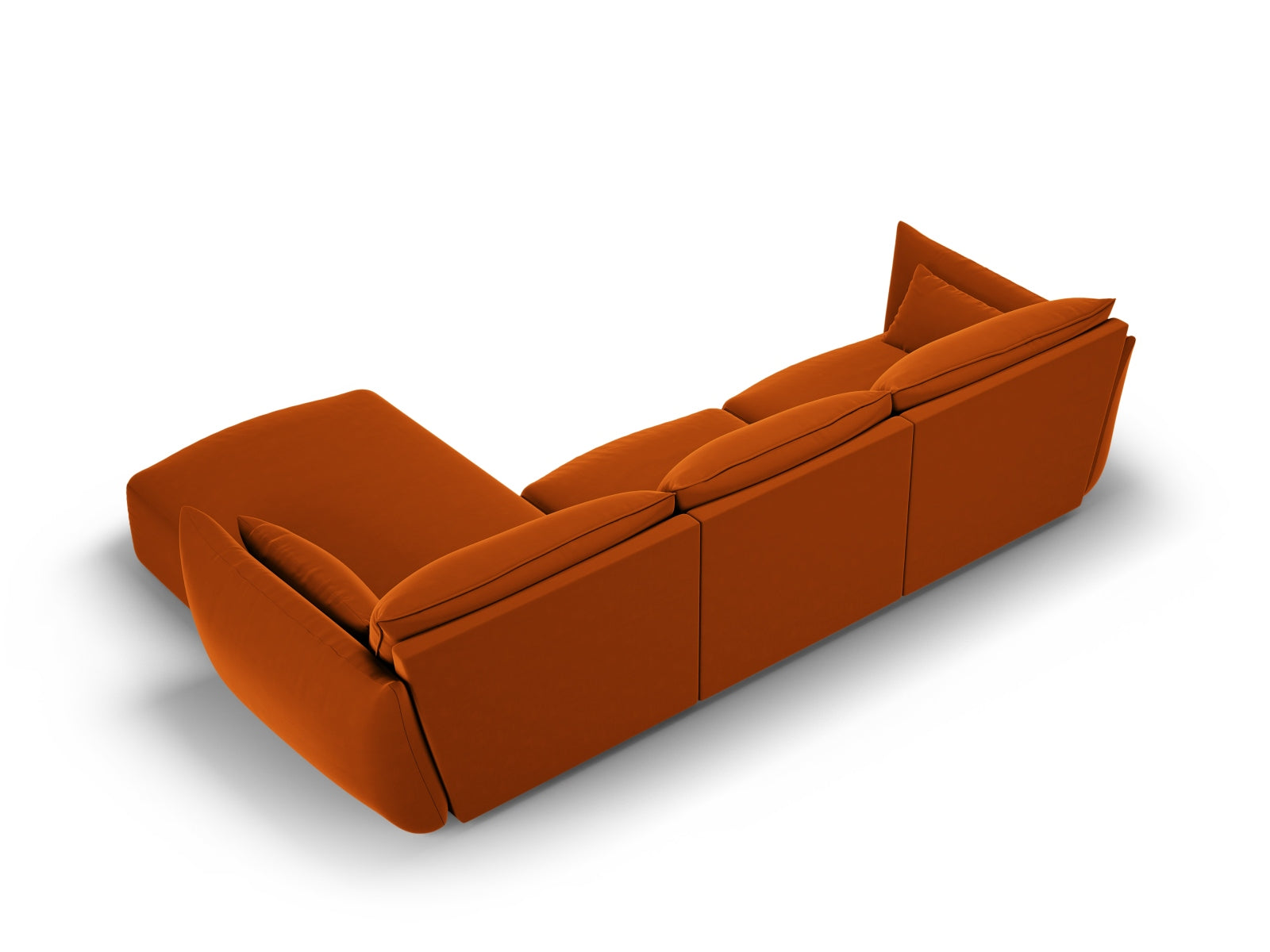 Elegantes 4-Sitzer Ecksofa rechts Matera in warmem Terracotta, ideal für einladende und moderne Wohnräume von Cosmopolitan Design.