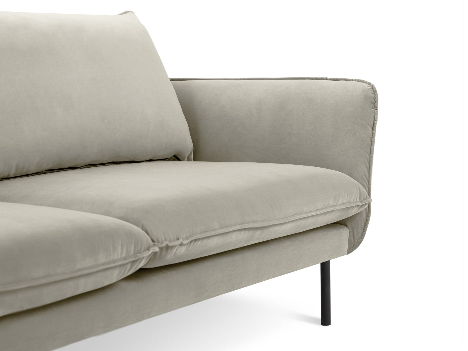 Stilvolles Vienna Velour Ecksofa rechts 5 Sitzer 170cm von Cosmopolitan Design. Luxuriöses Velour, großzügige Sitzfläche und vielseitige Farboptionen für Ihr Wohnzimmer.