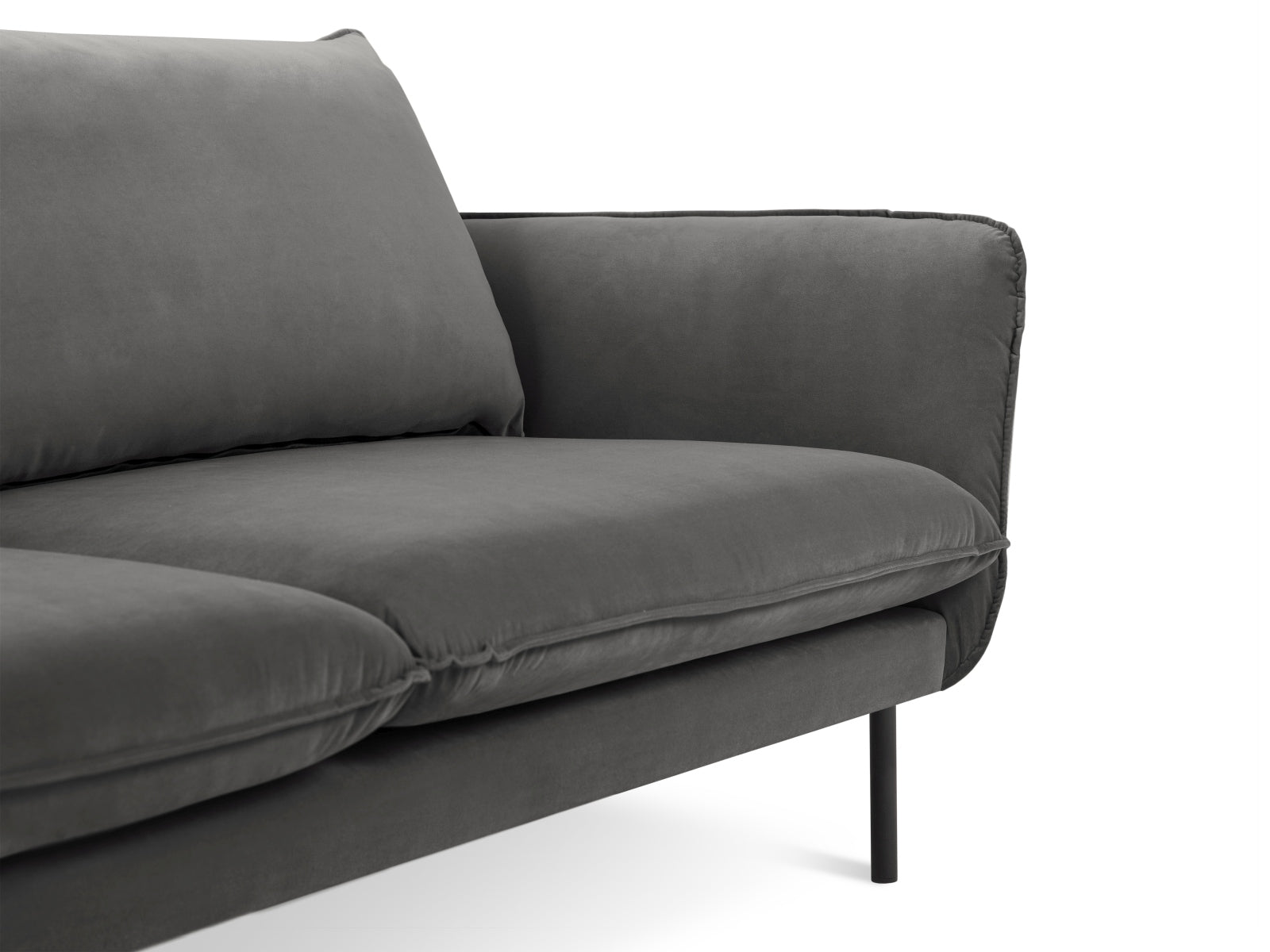 Stilvolles Vienna Velour Ecksofa rechts 5 Sitzer 170cm von Cosmopolitan Design. Luxuriöses Velour, großzügige Sitzfläche und vielseitige Farboptionen für Ihr Wohnzimmer.