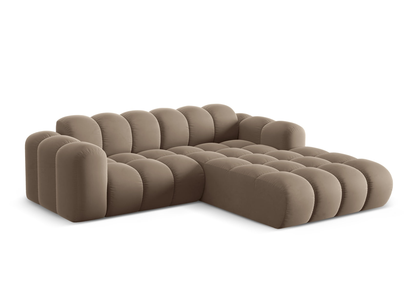 Elegantes 3-Sitzer Ecksofa Treno in stilvollem Cappuccino-Bluvel, ideal für moderne Wohnräume, präsentiert von Cosmopolitan Design.