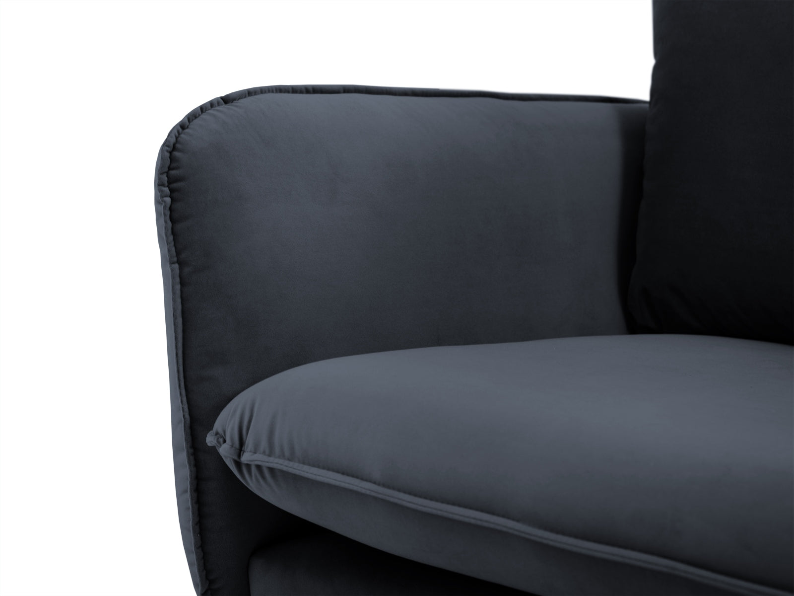 Entdecken Sie das elegante Vienna Velour Ecksofa rechts für 6 Personen von Cosmopolitan Design. Ideal für gesellige Abende und stilvolle Wohnräume!