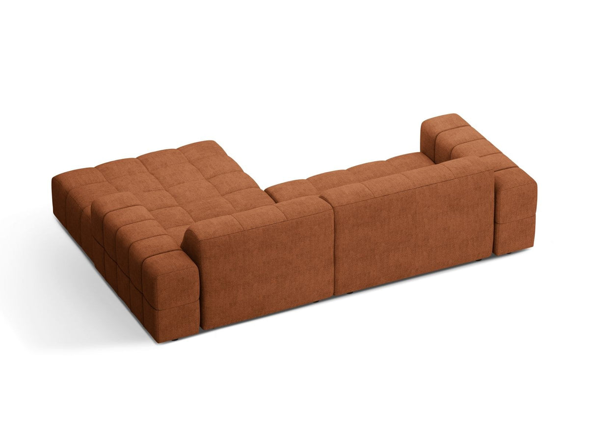 Ecksofa Chicago mit hellbeigem Chenillestoff Eden, schwarzen Kunststoffbeinen und breiter Récamiere, rechtsseitig ausgerichtet, 3-Sitzer.