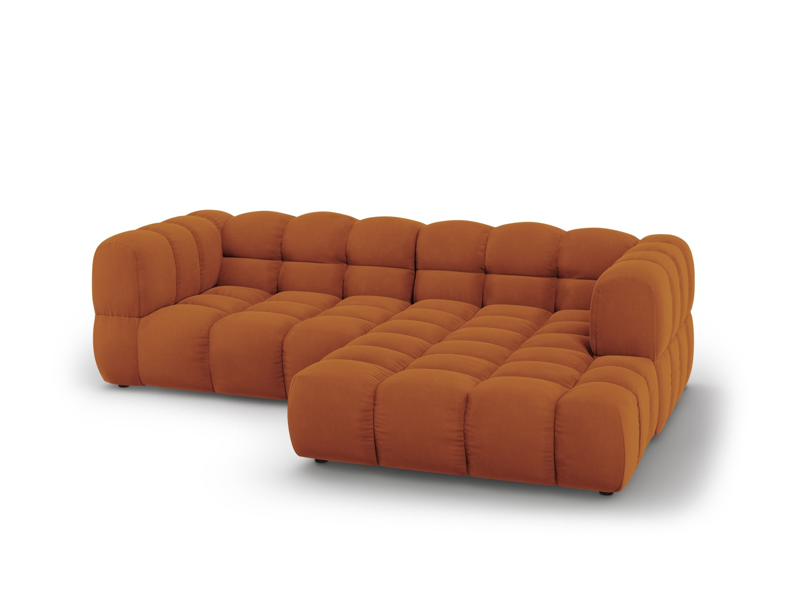 Erleben Sie das Sky Velour Ecksofa rechts 3 Sitzer 162cm von Cosmopolitan Design – ein modulares, elegantes Sofa für höchsten Komfort und stilvolle Wohnräume.