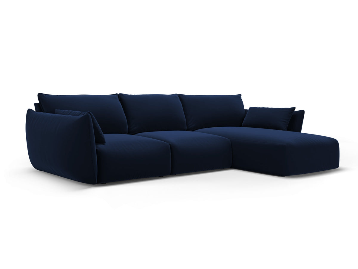 Ecksofa rechts Matera mit Récamière, Stoffbezug und schwarzen Beinen im Wohnzimmer