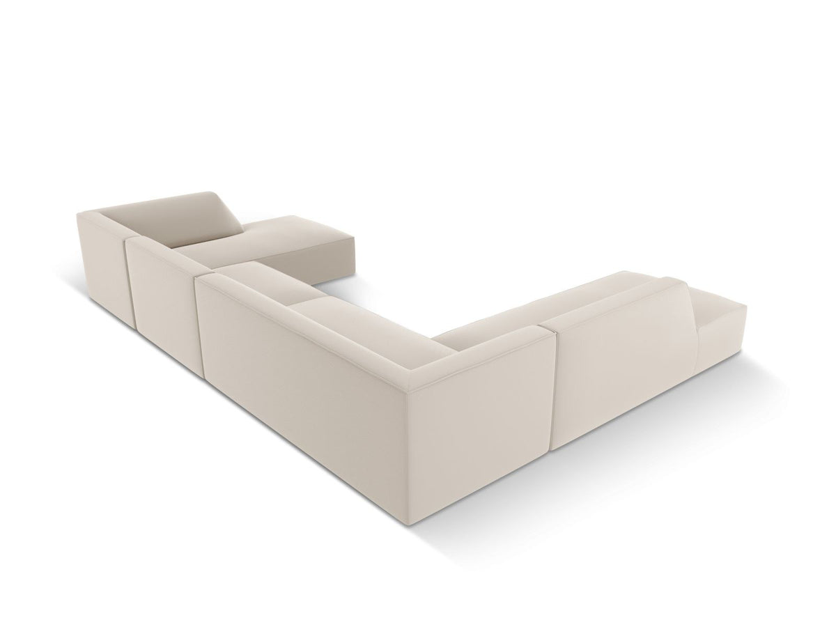 Panorama-Ecksofa links Siena in Light Beige-Pacifico Kunstleder mit Récamiere, Massivholzrahmen und schwarzen Kunststoffbeinen, 7-Sitzer Ausführung.